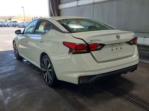 Used 2021 Nissan Altima 2.5 SR FWD image 3
