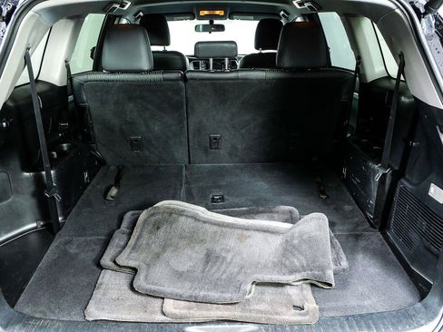 Used 2015 Toyota Highlander Plus FWD image 31