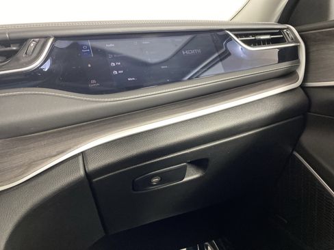 Used 2022 Jeep Grand Cherokee Limited 4xe w/ Luxury Tech Group II image 31