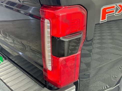 Used 2023 Ford F250 Lariat w/ Lariat Ultimate Package image 32