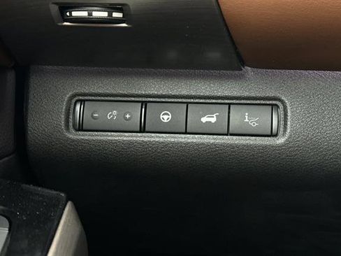 New 2025 Nissan Pathfinder Platinum w/ Cargo Package image 30