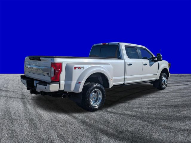 Used 2017 Ford F350 Platinum w/ Platinum Ultimate Package AWD/4WD image 4