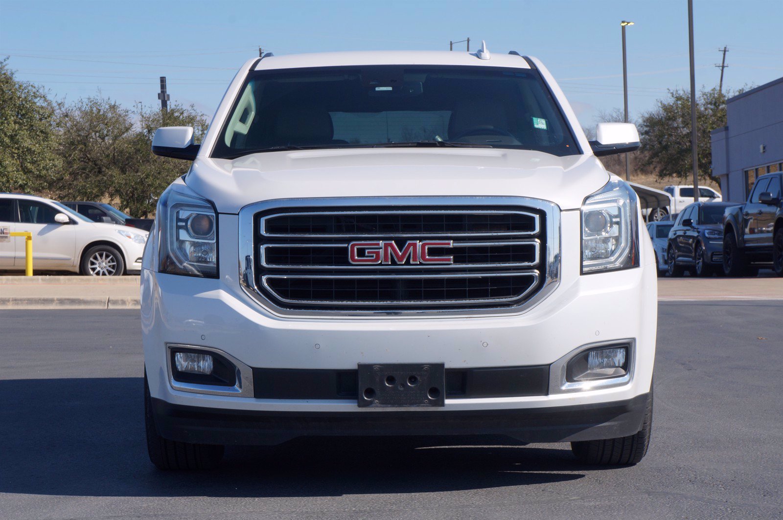 Used 2019 GMC Yukon SLT RWD image 2