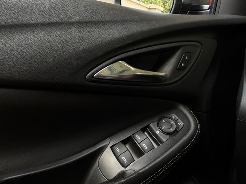 Used 2025 Buick Encore GX Preferred FWD image 19