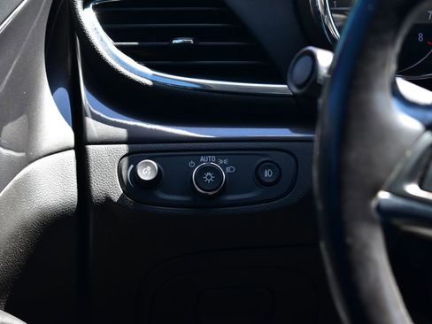 Used 2019 Buick Encore Essence FWD image 35