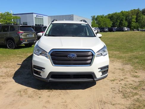 Used 2021 Subaru Ascent Premium w/ Convenience Package AWD/4WD image 2