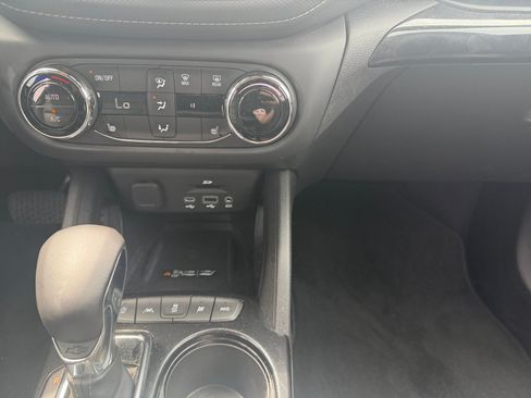 Used 2023 Chevrolet TrailBlazer ACTIV w/ Sun and Liftgate Package AWD/4WD image 11