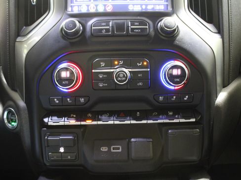 Used 2021 Chevrolet Silverado 1500 LTZ image 22