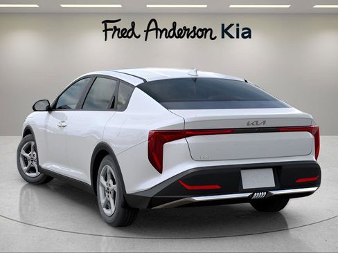 New 2025 Kia K4 LXS image 23