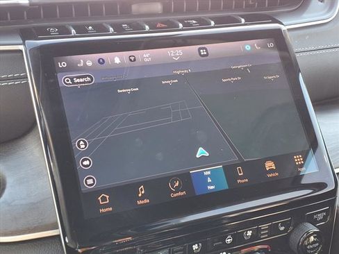 Used 2023 Jeep Grand Cherokee L Limited w/ Luxury Tech Group II image 10