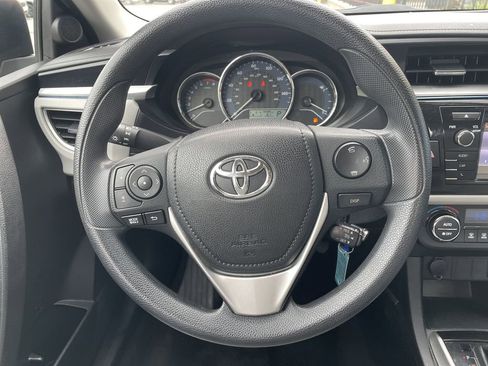Used 2016 Toyota Corolla LE FWD image 16