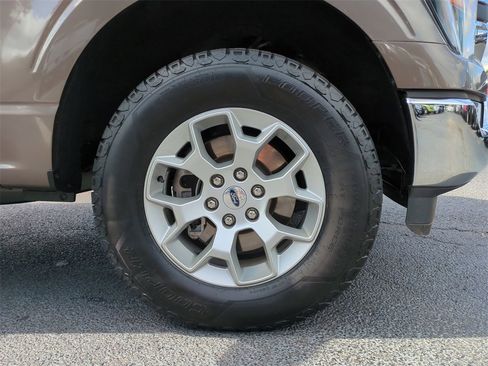 Certified 2023 Ford F150 XLT image 11