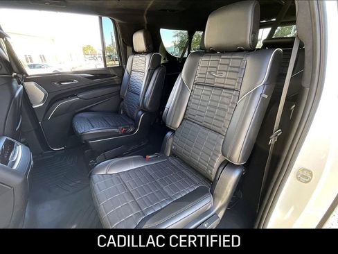 Certified 2024 Cadillac Escalade ESV V w/ Heavy-Duty Trailer Package AWD/4WD image 19