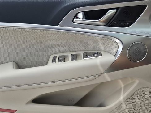 New 2026 Genesis G70 2.5T Prestige image 14