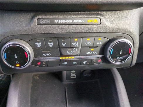 Used 2024 Ford Escape ST-Line image 13