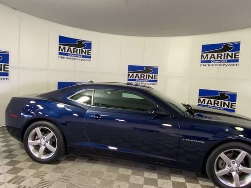 Used 2011 Chevrolet Camaro LT RWD image 3