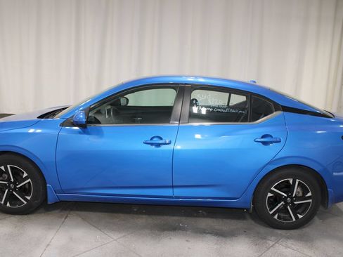 Used 2024 Nissan Sentra SV FWD image 6