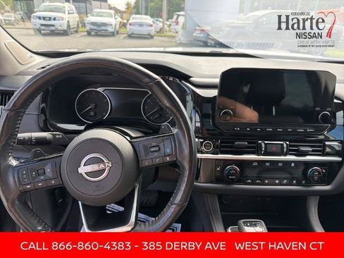 Certified 2023 Nissan Pathfinder SL w/ SL Premium Package AWD/4WD image 14