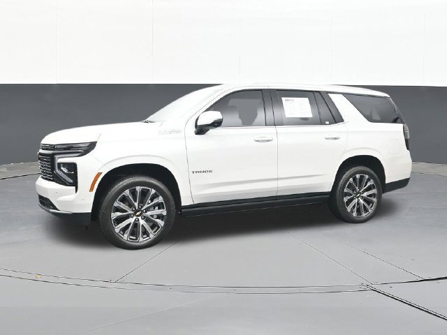 Used 2025 Chevrolet Tahoe High Country AWD/4WD image 7