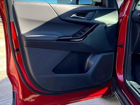 New 2026 Chevrolet Equinox LT w/ Midnight Edition image 11