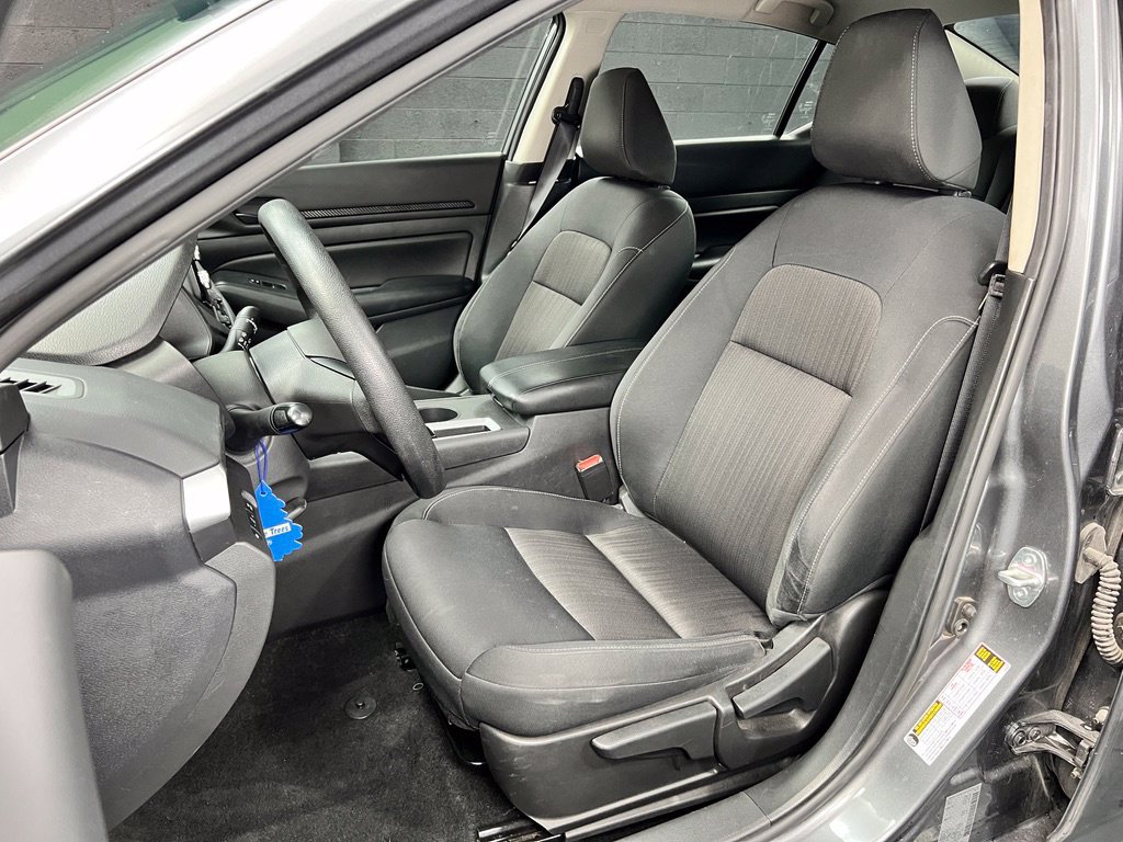 Used 2024 Nissan Altima 2.5 S FWD image 7