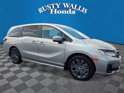 New 2026 Honda Odyssey Touring image 1
