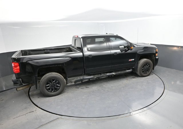 Used 2017 Chevrolet Silverado 2500 LTZ w/ Midnight Edition AWD/4WD image 35