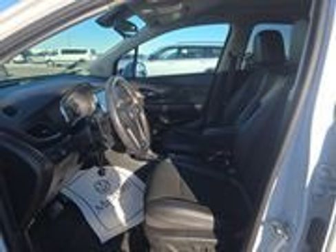 Used 2017 Buick Encore Preferred image 3