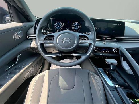 Certified 2024 Hyundai Elantra SEL FWD image 8
