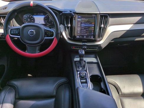 Used 2021 Volvo XC60 T5 Inscription image 15