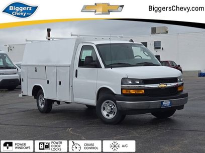 New 2025 Chevrolet Express 3500 w/ Power Convenience Package