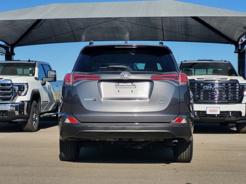 Used 2016 Toyota RAV4 LE AWD/4WD image 6