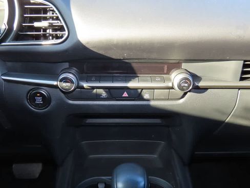 Used 2023 MAZDA CX-30 AWD 2.5 S w/ Select Package image 19