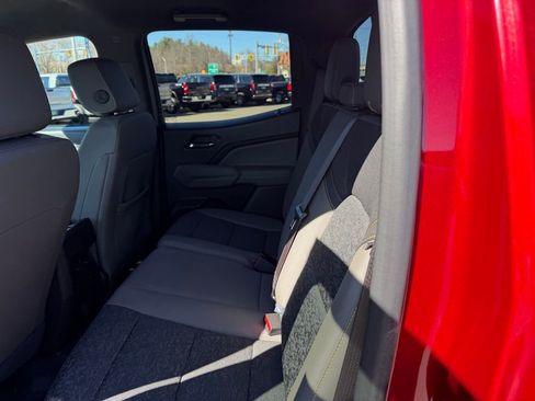 Used 2024 Chevrolet Colorado ZR2 w/ Safety Package image 14