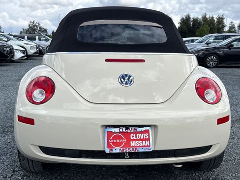 Used 2009 Volkswagen Beetle S FWD image 8