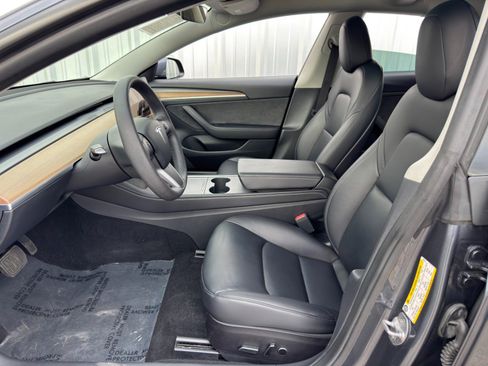 Used 2022 Tesla Model 3 image 16