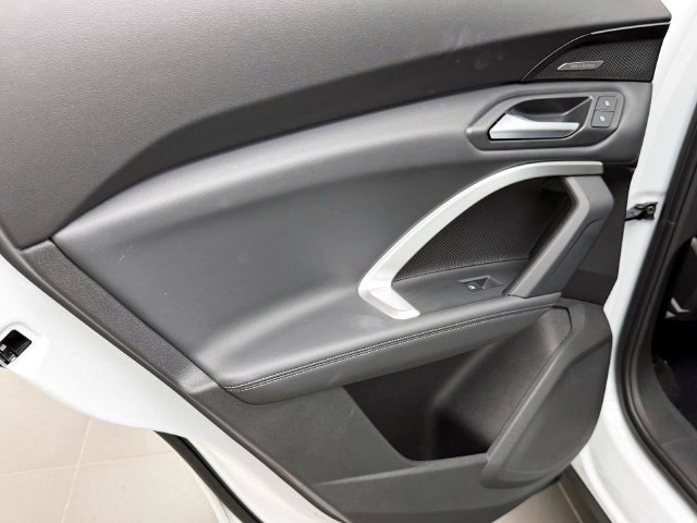 Used 2025 Audi Q5 Premium Plus AWD/4WD image 11
