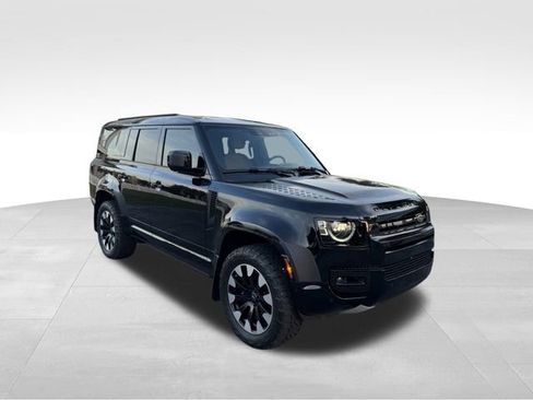Used 2025 Land Rover Defender 130 V8 image 2