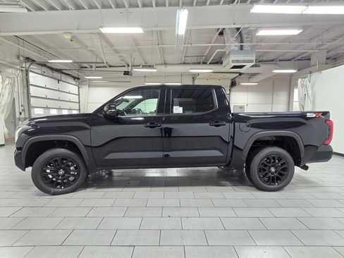 New 2026 Toyota Tundra SR5 image 12