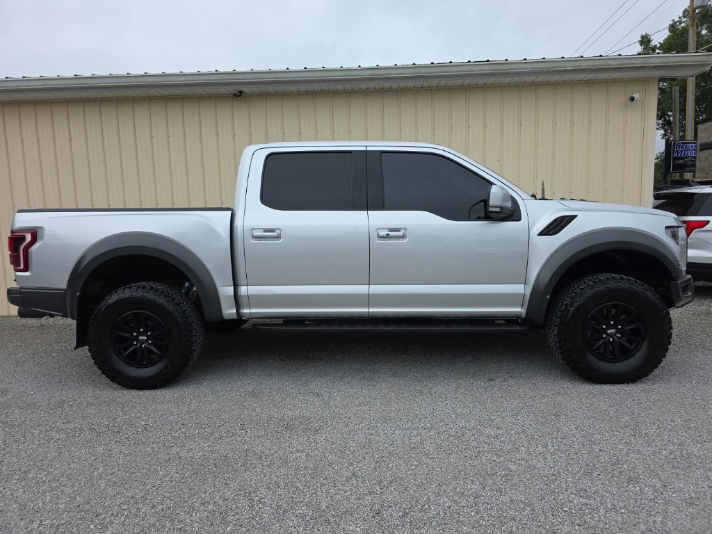 Used 2018 Ford F150 Raptor w/ Equipment Group 802A Luxury AWD/4WD image 3