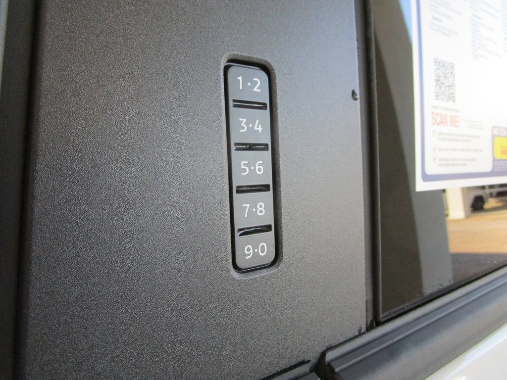 Used 2026 Ford Bronco Outer Banks w/ Sasquatch Package AWD/4WD image 26