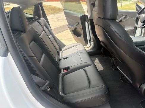 Used 2021 Tesla Model Y Long Range AWD/4WD image 21