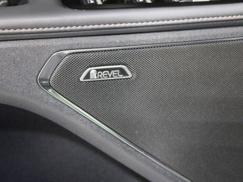 Certified 2024 Lincoln Nautilus Reserve w/ Equipment Group 202A image 8