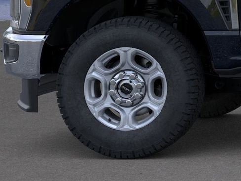 New 2026 Ford F250 XLT w/ FX4 Off-Road Package AWD/4WD image 19