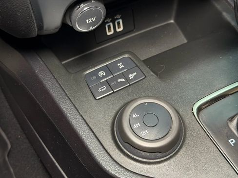 Used 2019 Ford Ranger XLT w/ Equipment Group 302A Luxury AWD/4WD image 40