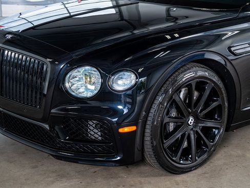Used 2020 Bentley Flying Spur W12 image 13