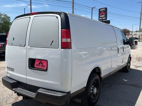 Used 2016 Chevrolet Express 2500 Extended RWD image 16