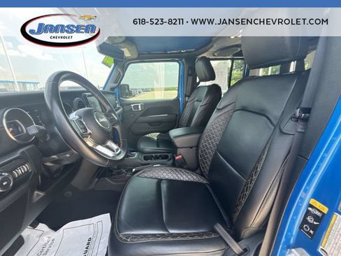 Used 2022 Jeep Wrangler Unlimited Sahara AWD/4WD image 18