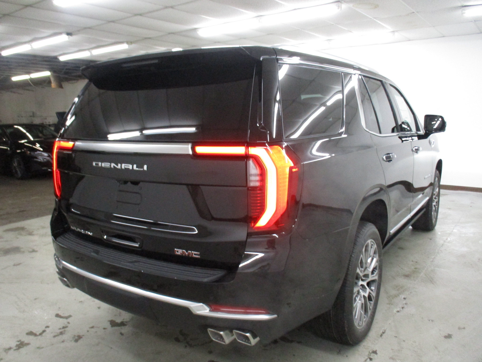 New 2026 GMC Yukon Denali w/ Sun & Power Step Package AWD/4WD image 6