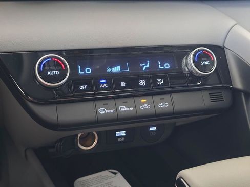 New 2026 Hyundai Elantra Sport FWD image 27